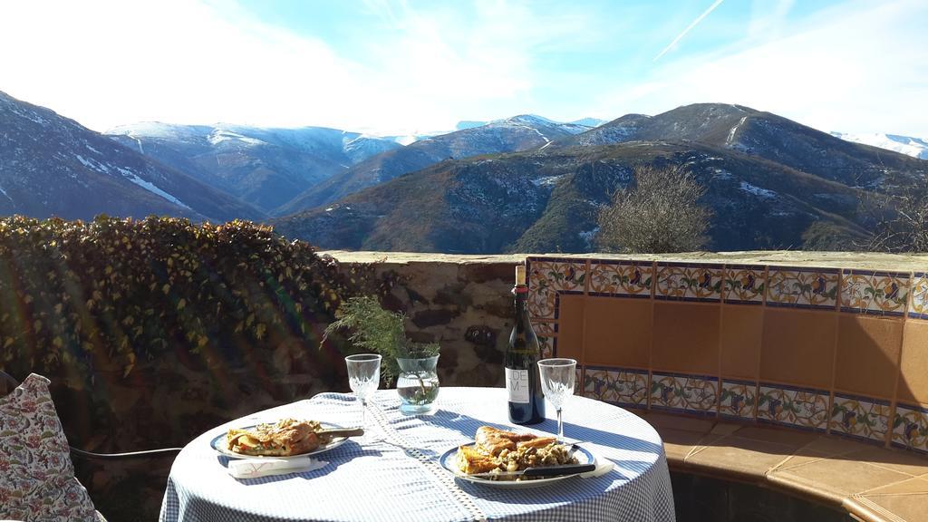 El Acebo de San Miguel La Trucha Del Arco Iris Bed & Breakfast エクステリア 写真