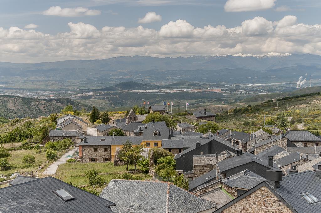 El Acebo de San Miguel La Trucha Del Arco Iris Bed & Breakfast エクステリア 写真